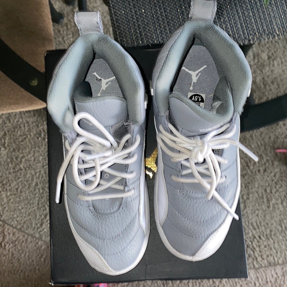 Kids Jordan 12 retro